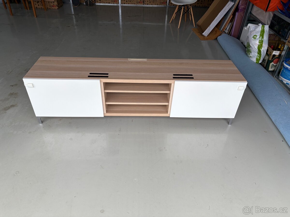 TV stolek IKEA