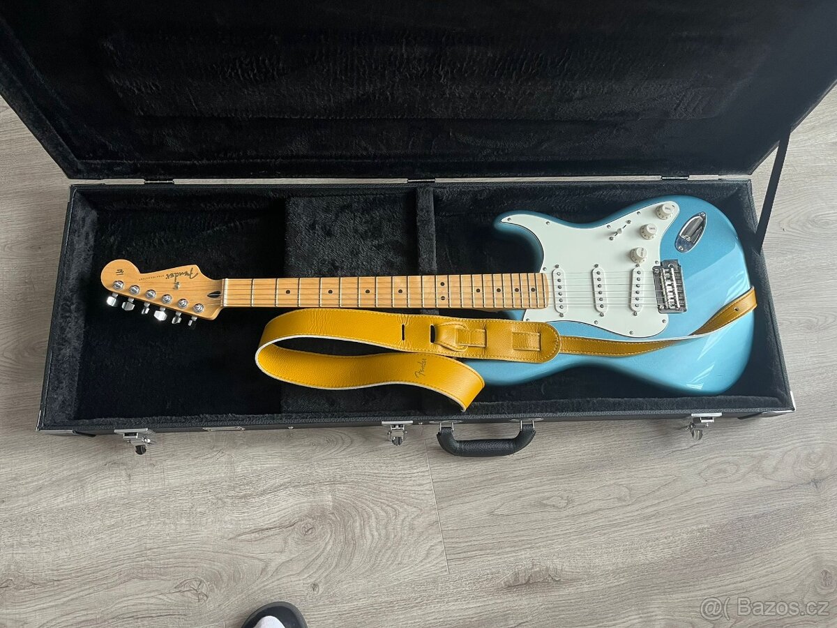 Fender Player Stratocaster + kombo + kufr + příslušenství –