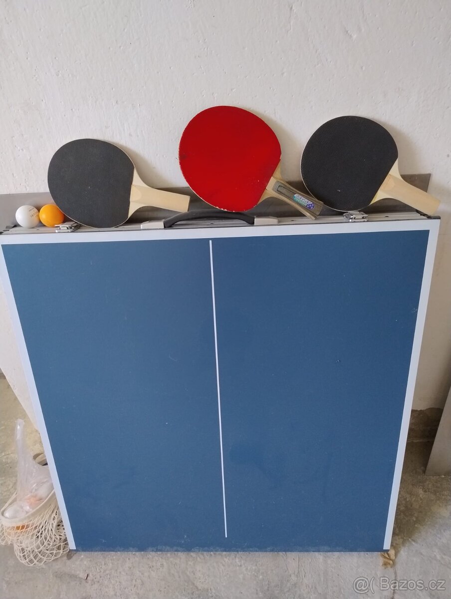 Prodám malý stůl na stolní tenis