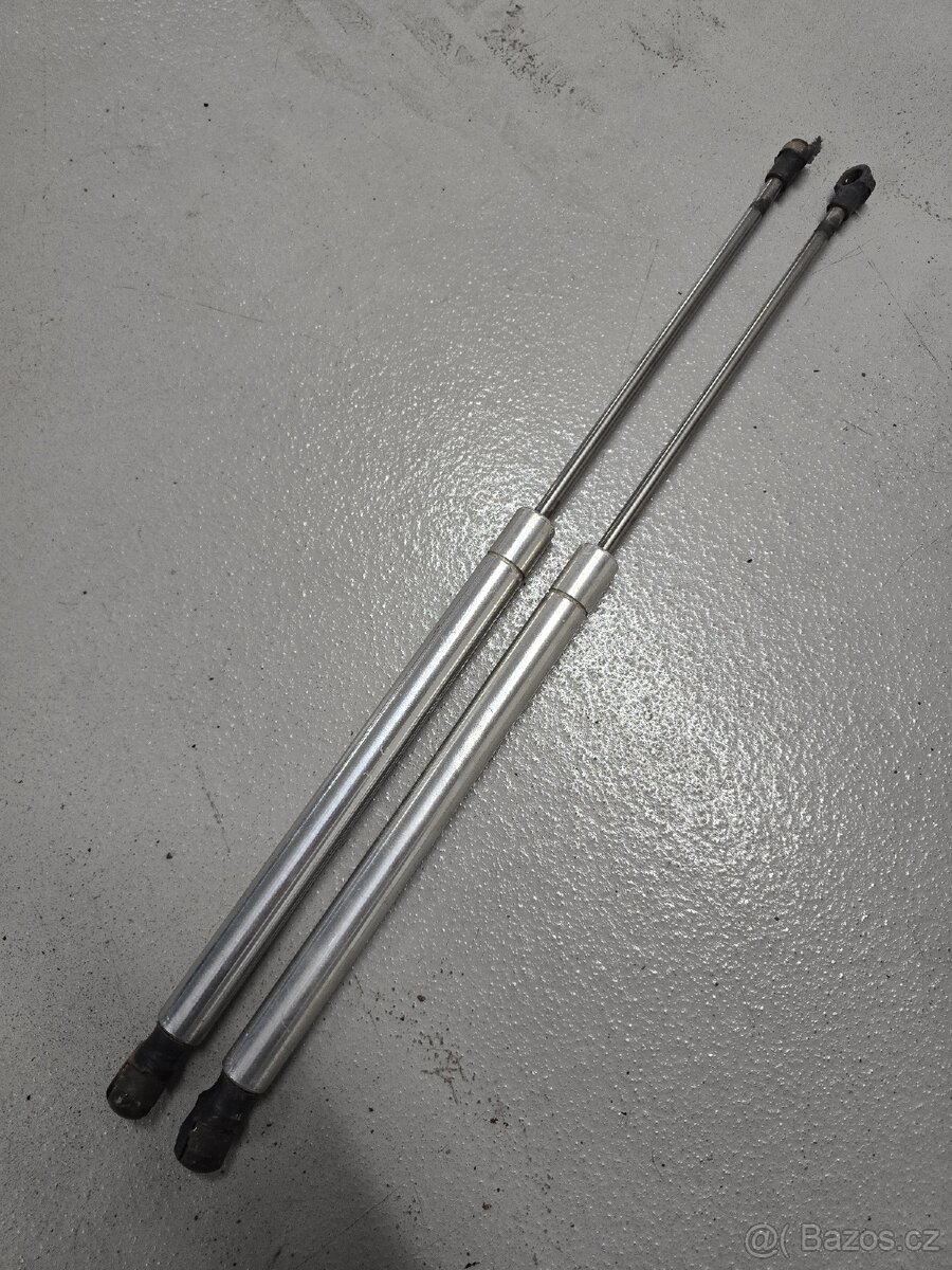 Plynová vzpěra 2x passat b5