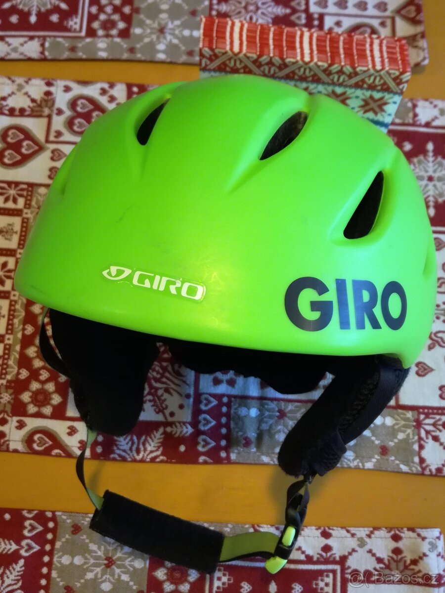 Lyžařská helma Giro Nine 52-55 cm