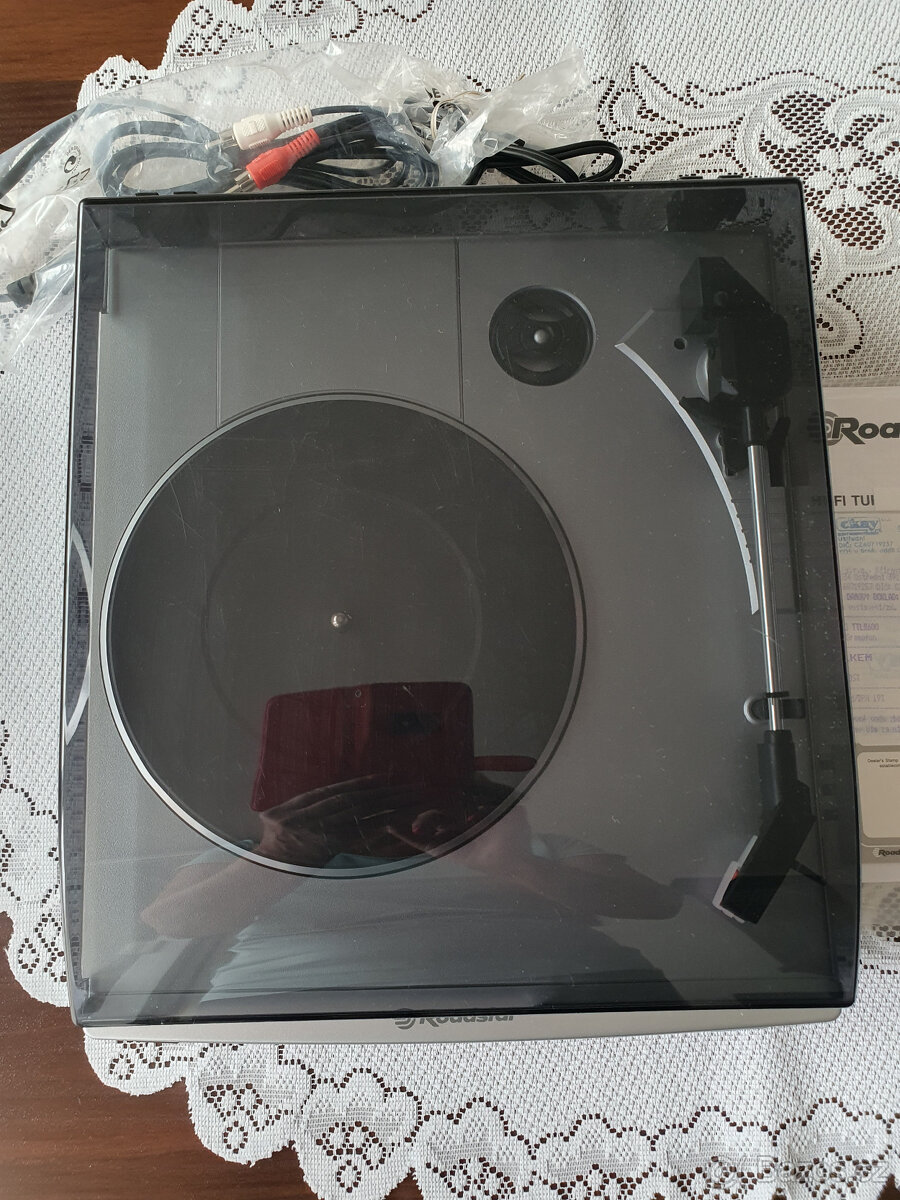 PRODÁM GRAMOFON ROADSTAR TTL8600