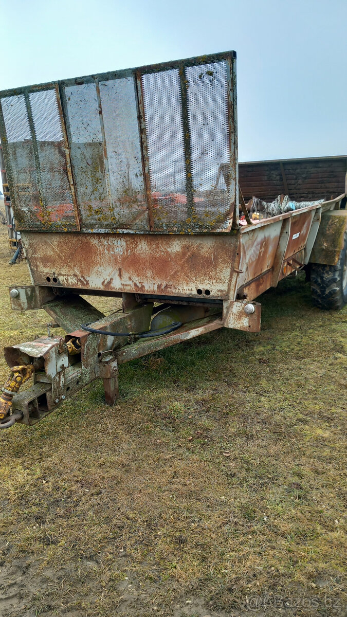 Rozmetadlo hnoje RU-5