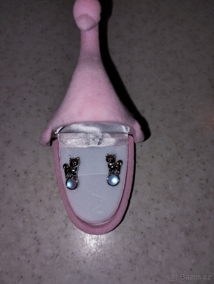 Stribrne nausnice