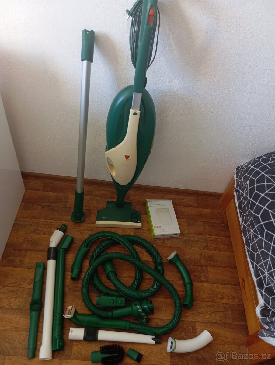 Vysavač Vorwerk Kobold 135 plně funkční.