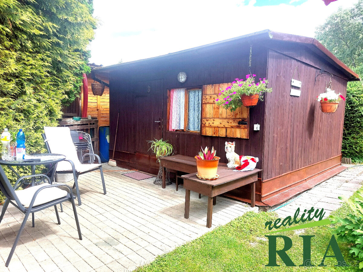 Nymburk "NaŽábě"-rekr.chata 1+kk, bazén, poz. 315m2-pěkné