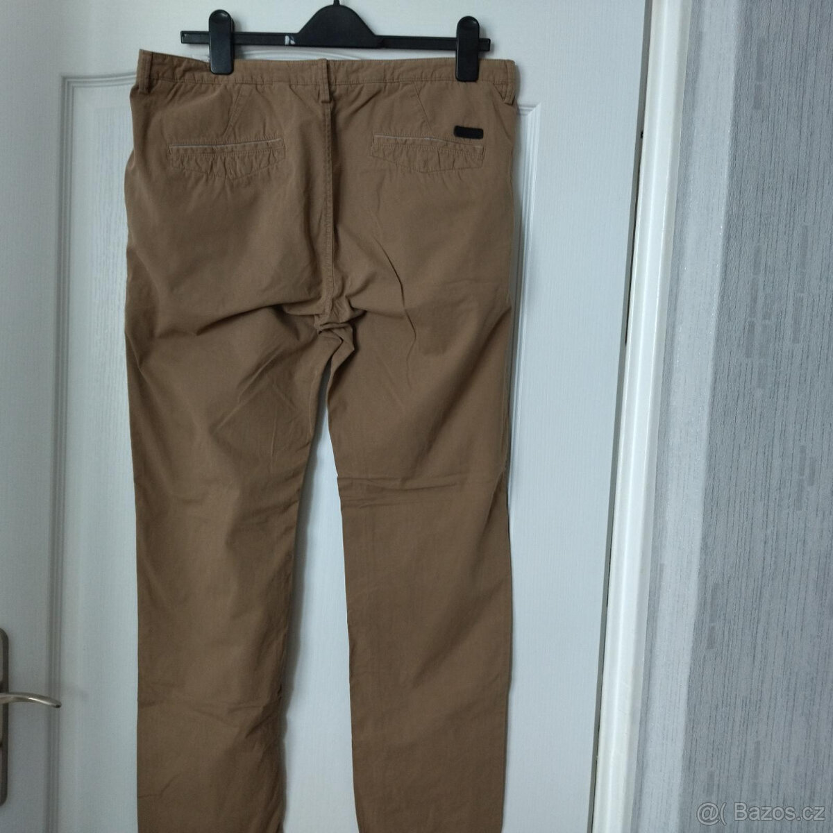 Hugo Boss bavlněné kalhoty vel 50 pas 90 Aukce