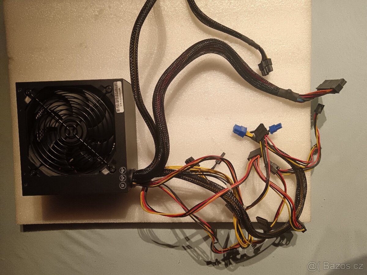 Zdroj na pc 600 Watt