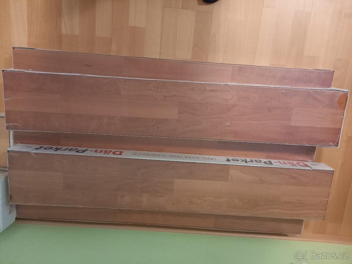 Dýhovaná plovoucí podlaha