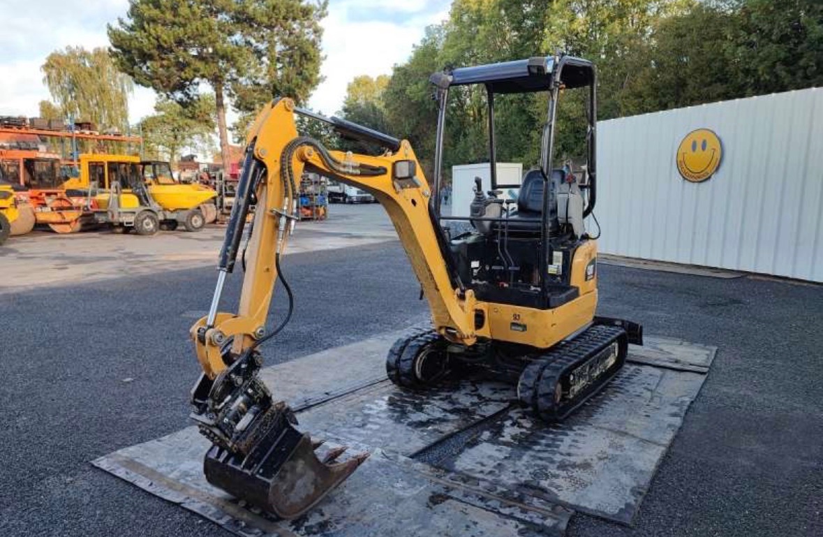 CATERPILLAR 301.7D CR – MINI BAGr – TOP STAV
