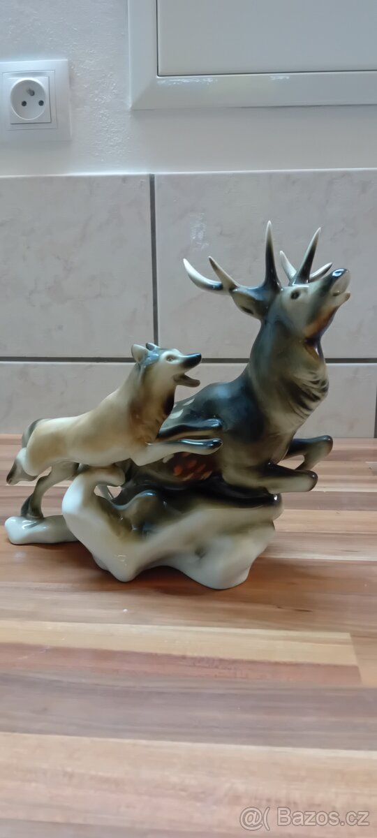 Porcelánový jelen