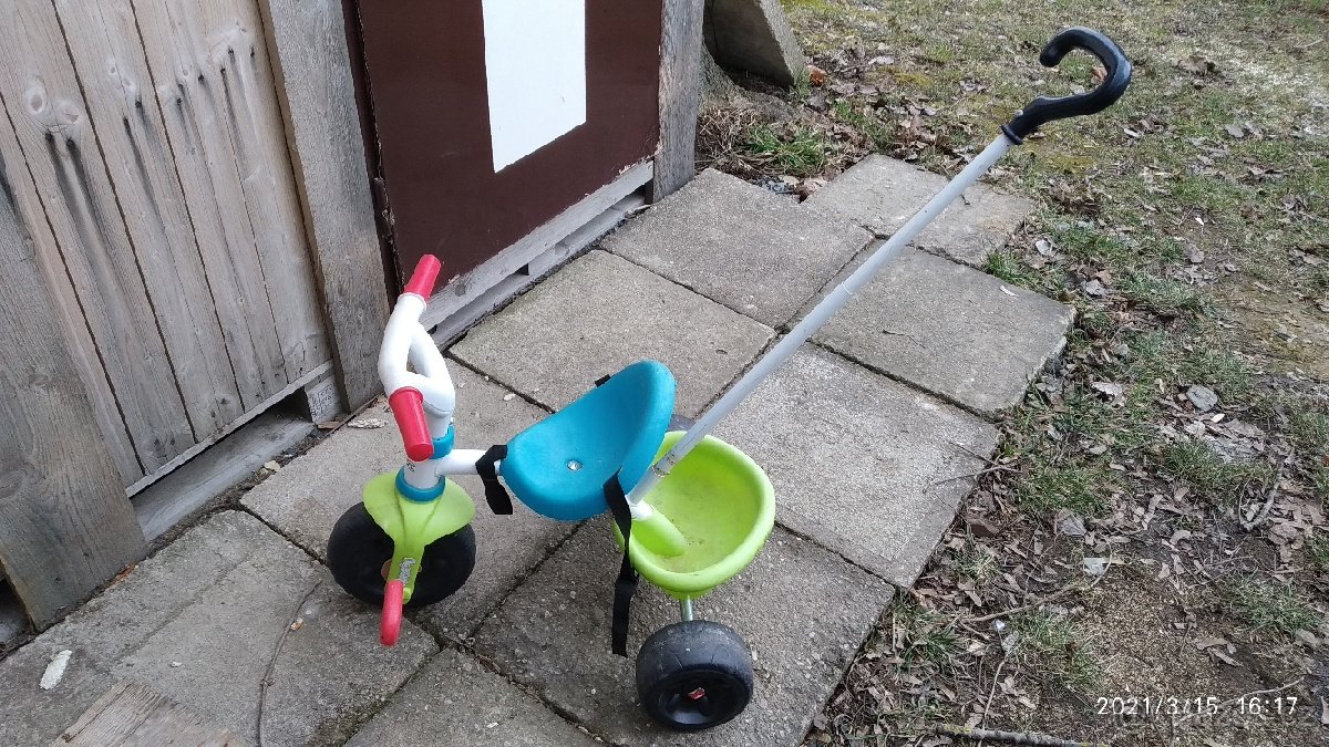 Šlapací tříkolka