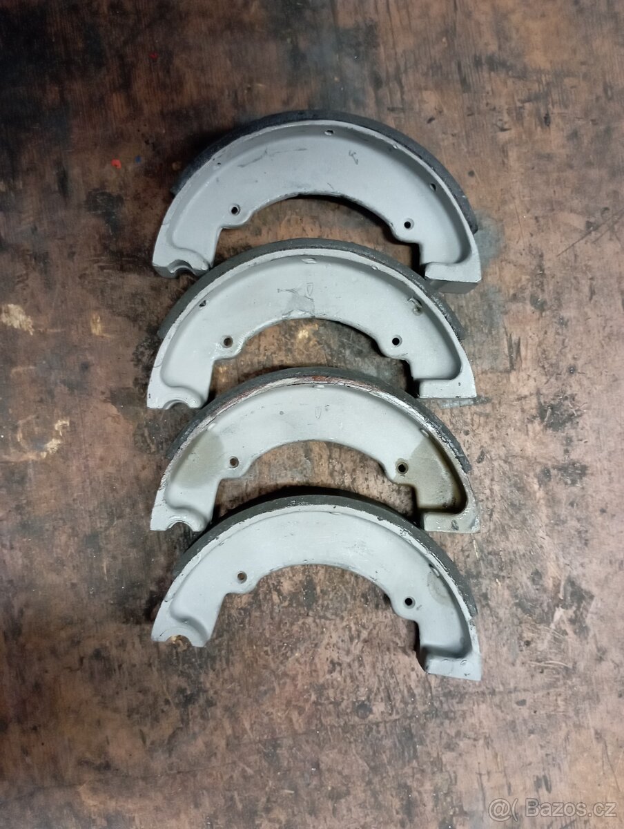 Brzdové čelisti Pérák