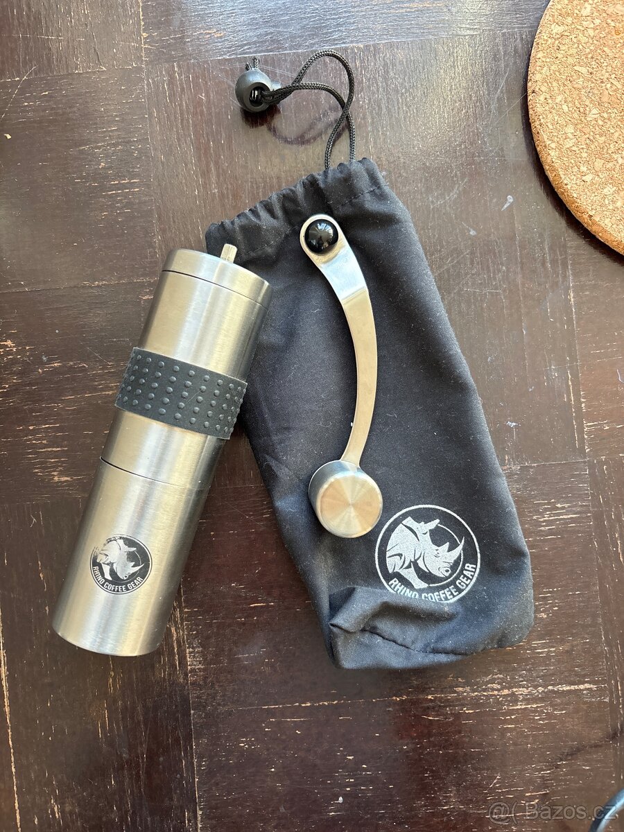 Rhinowares mlýnek na kávu