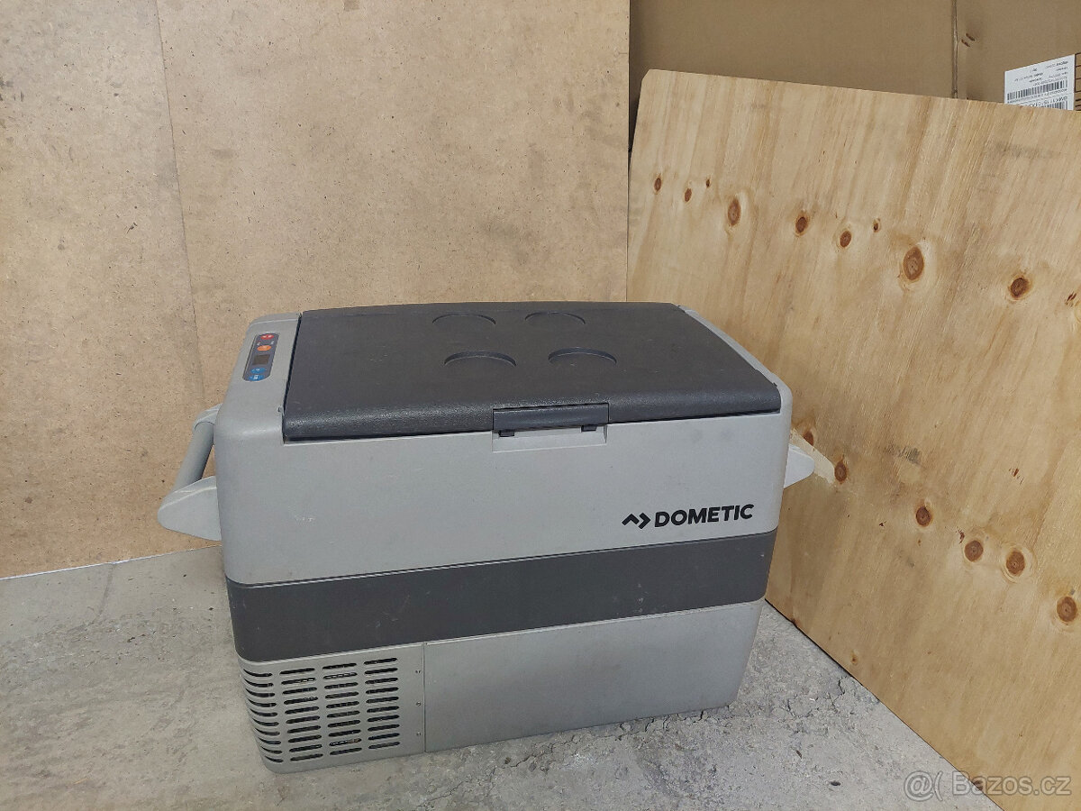 Kompresorová lednice Dometic 50l 230VAC/12VDC