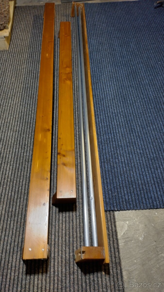 Dřevěné garnyže retro