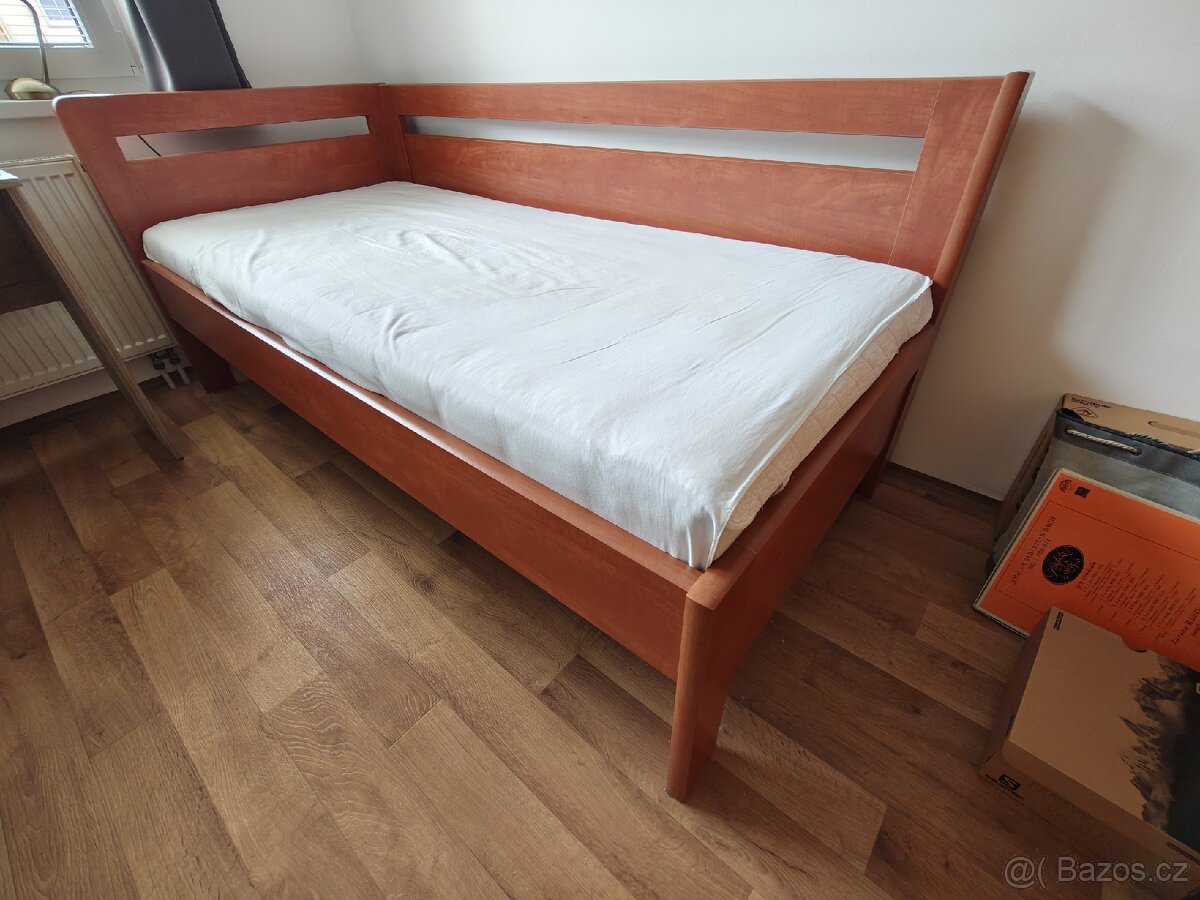Postel jednolůžko