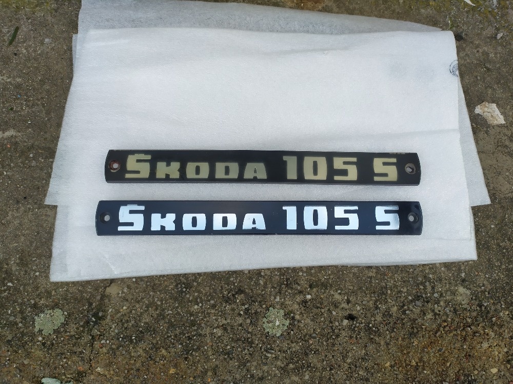 škoda 105 S znak zadního  čela