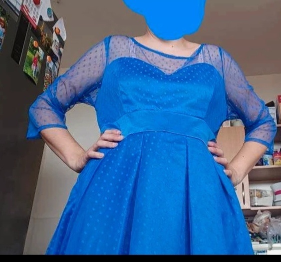 Krásný šaty nové