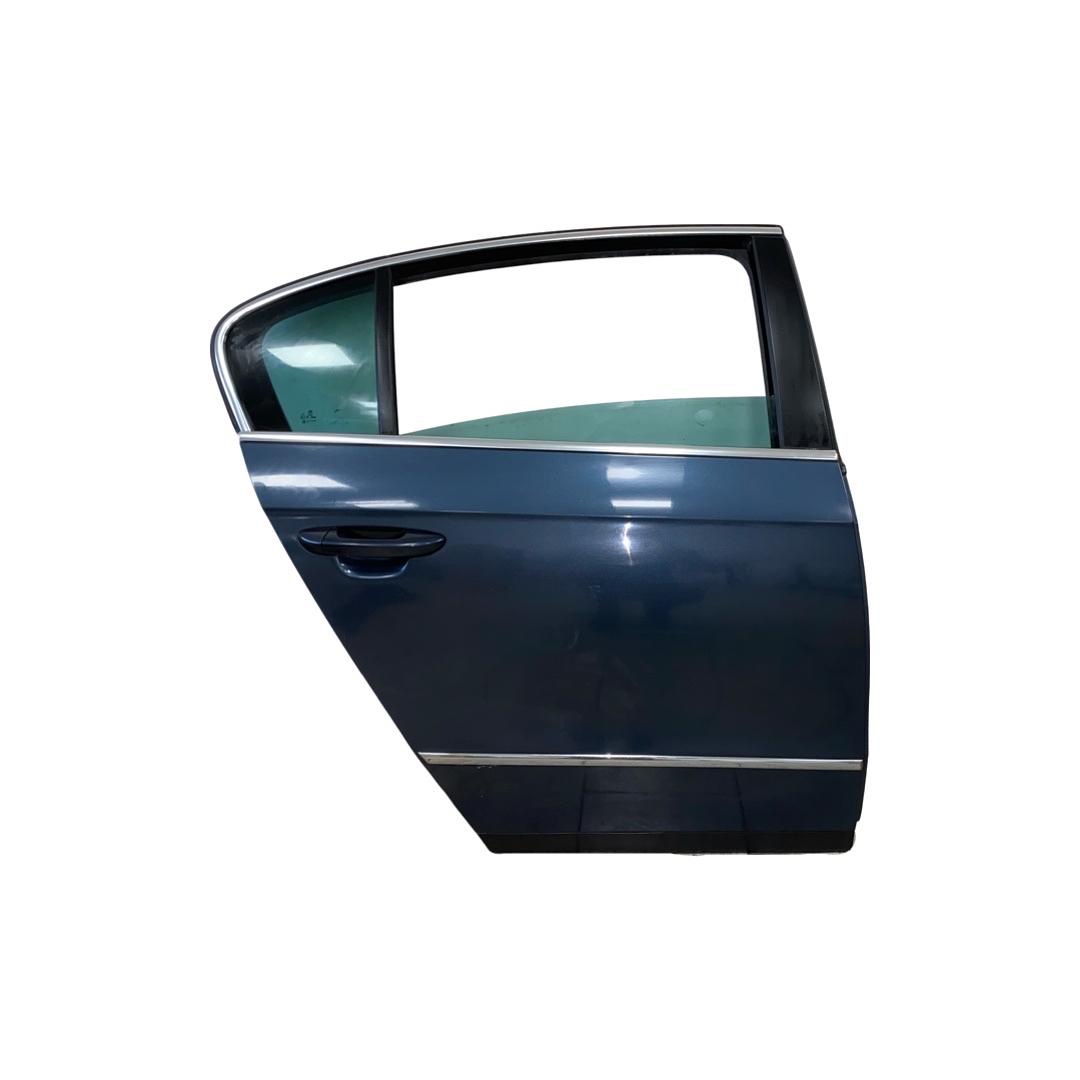 Pravé zadní dveře modrá satin LC5F VW Passat B6 sedan 2006