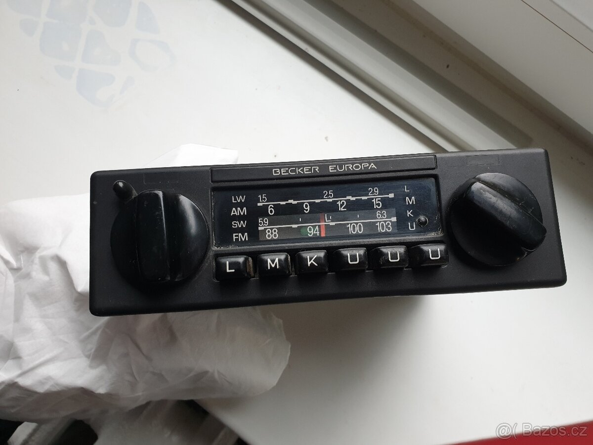 Becker Europa 460 autoradio funkční