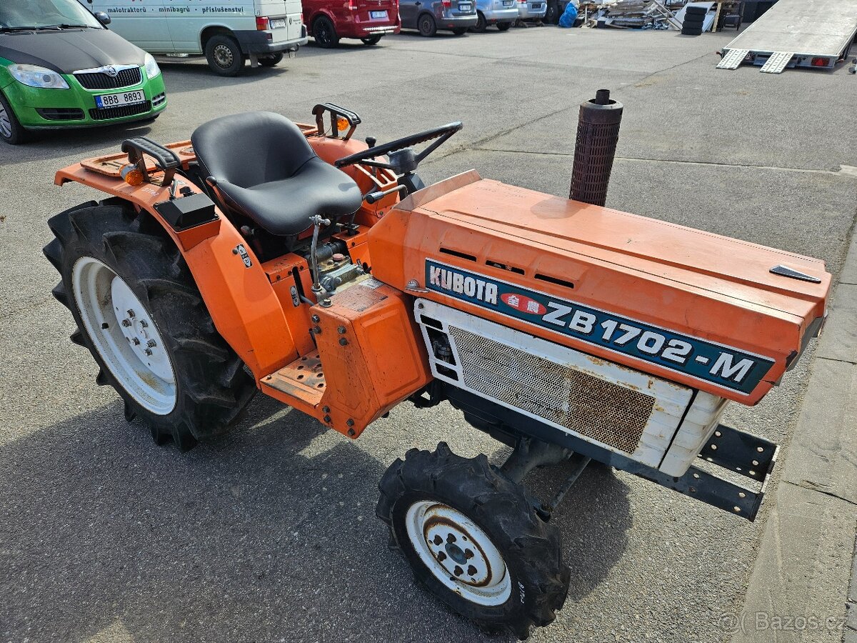 malotraktor Kubota B1702 4x4