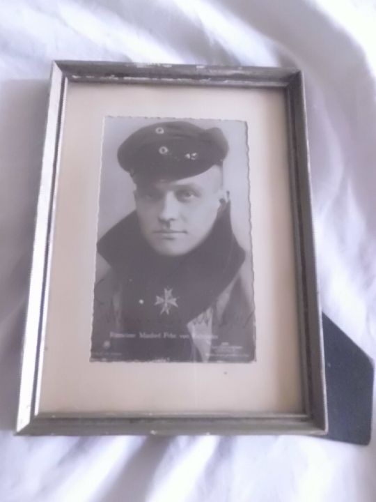BOMBA - Podepsaná Pohlednice v Rámu - MANFRED VON RICHTHOFEN
