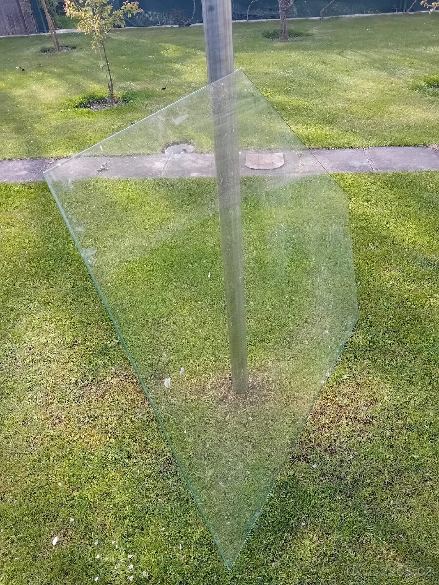 Tvrzené sklo pod krb