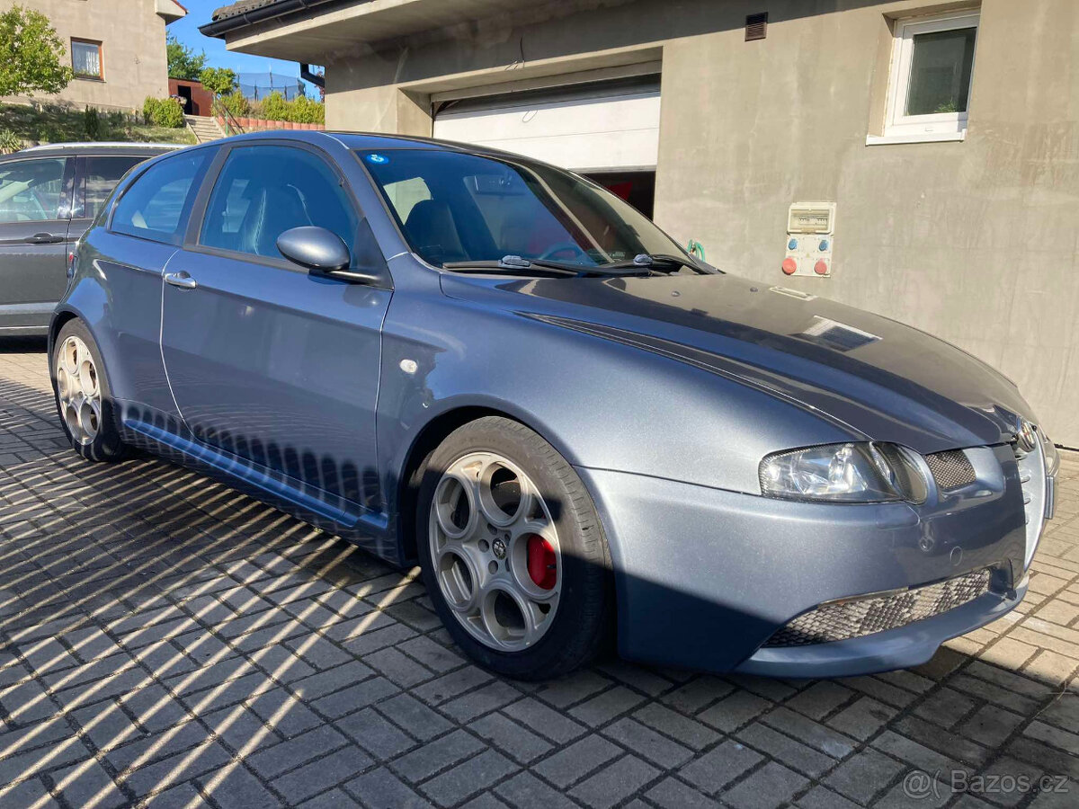 Alfa Romeo 147 GTA 3,2 rok 2003