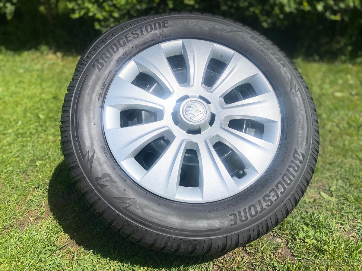 Krásná zimní sada kol na Škoda Karoq, 5x112, et 43