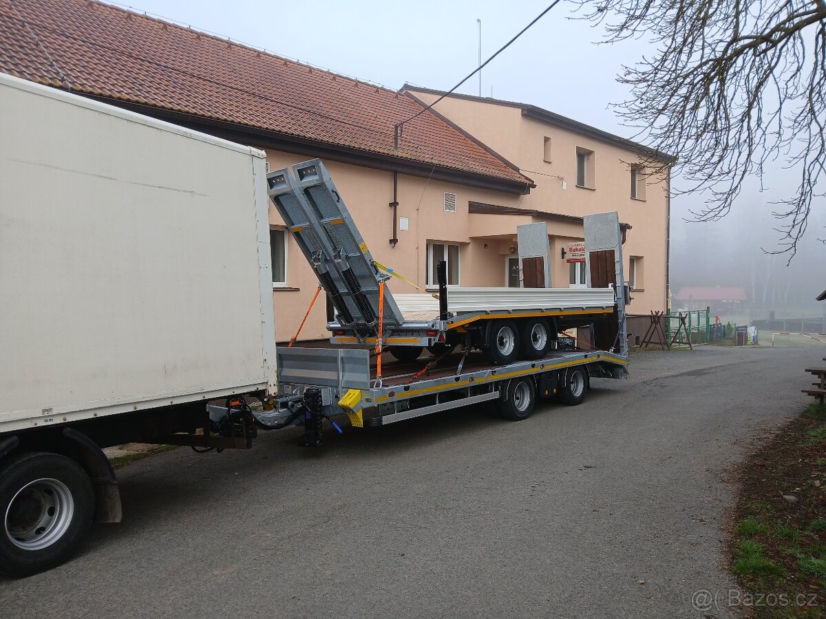 Přívěs na kompresor, vrtná souprava, harvestor, bagr,