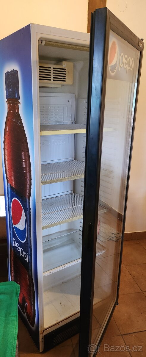 Chladící lednice na nápoje