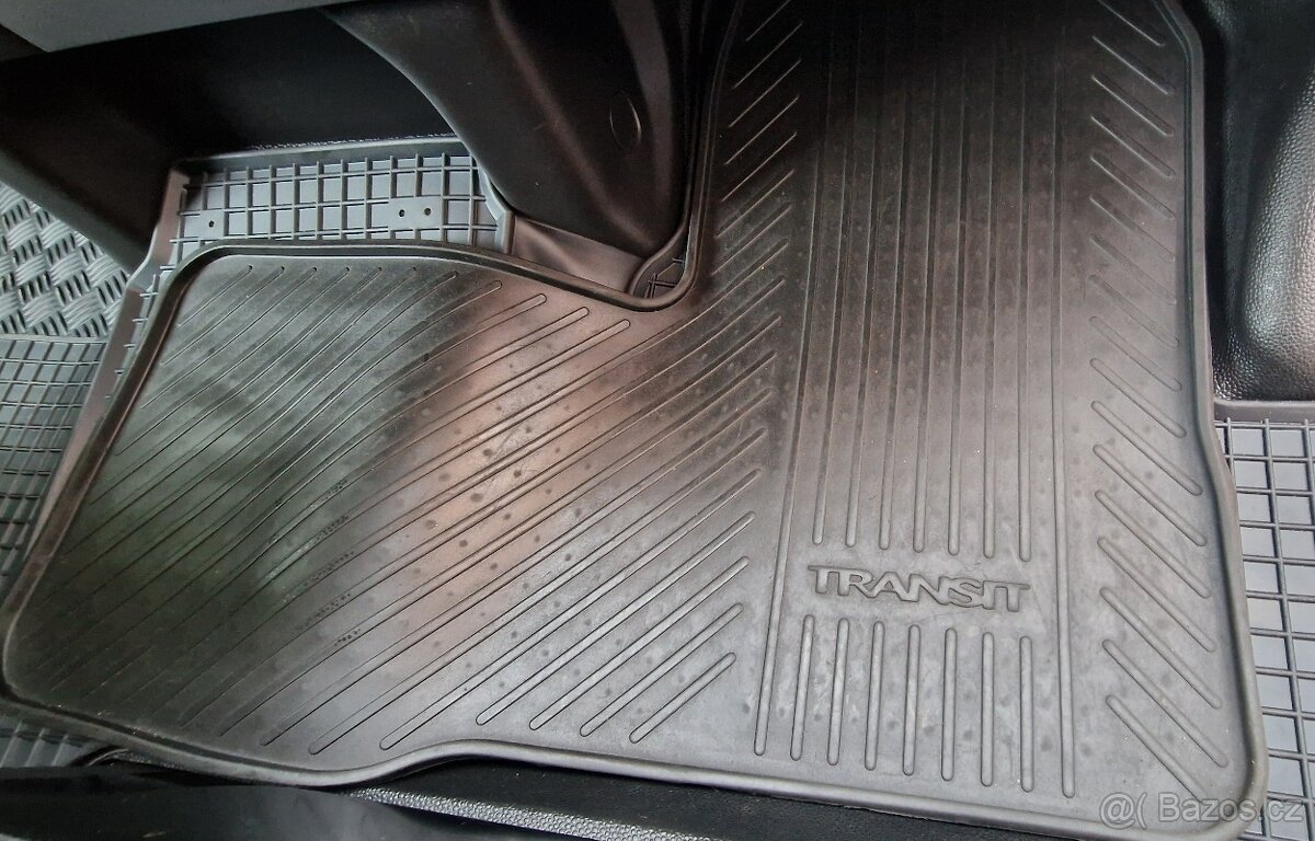 Gumový koberec pro vozidlo Ford Transit