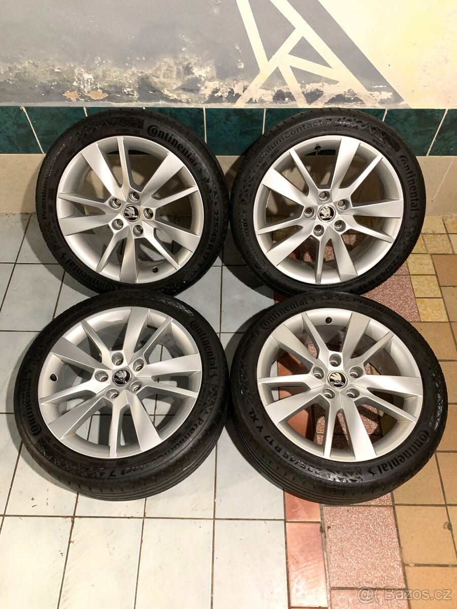 Alu kola Škoda R17 5X112 LETNÍ PNEU 225/45 R17 TRIUS
