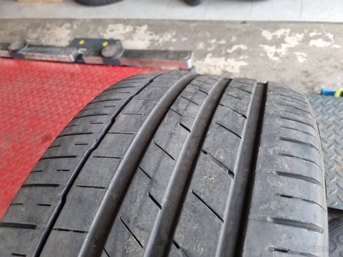 285/45 R21 113Y Hankook Ventus S1 Evo 3 2ks 3mm