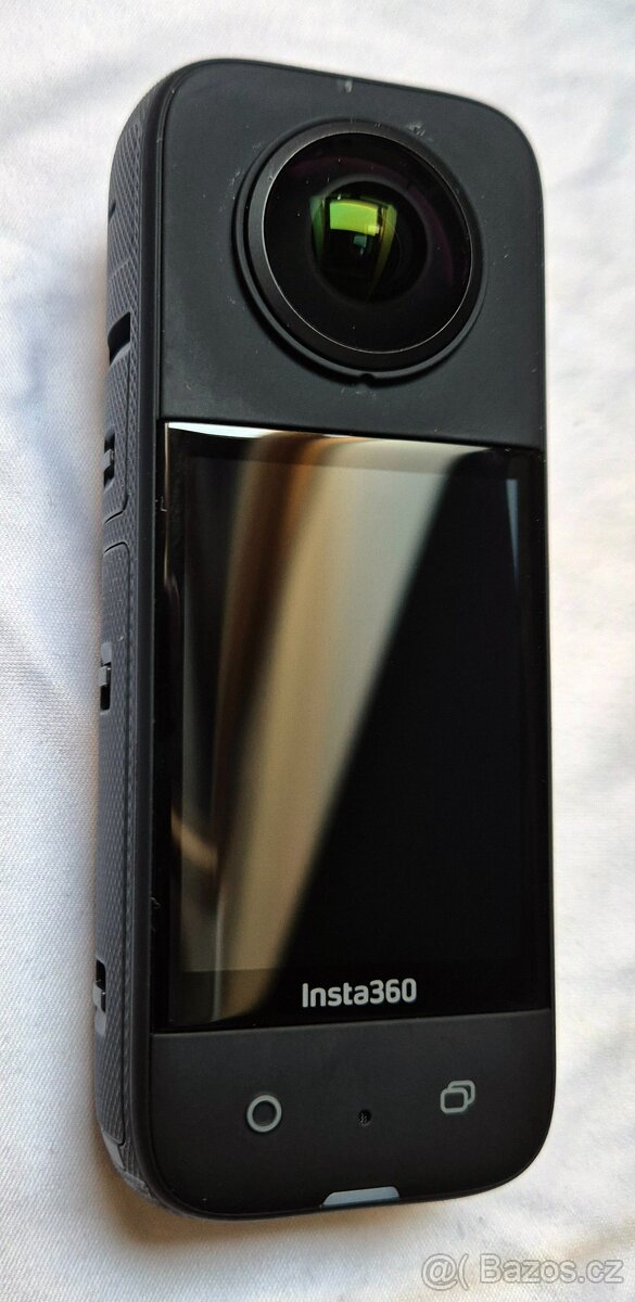 Insta360 X3