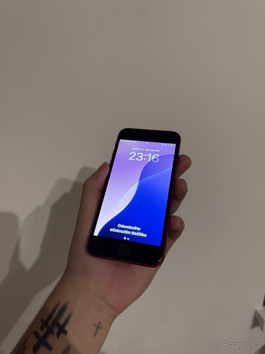 Apple iPhone SE 20 64GB červený