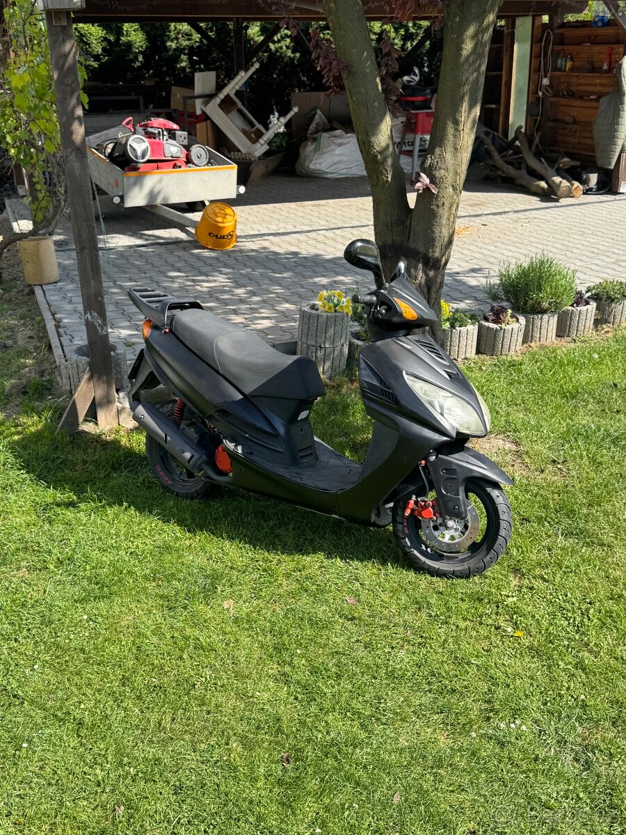 Prodám skútr Longjia