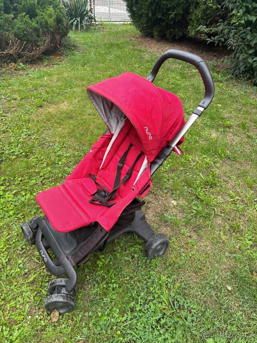 LEHOUČKÝ KOČÁREK NUNA PEPP LUX