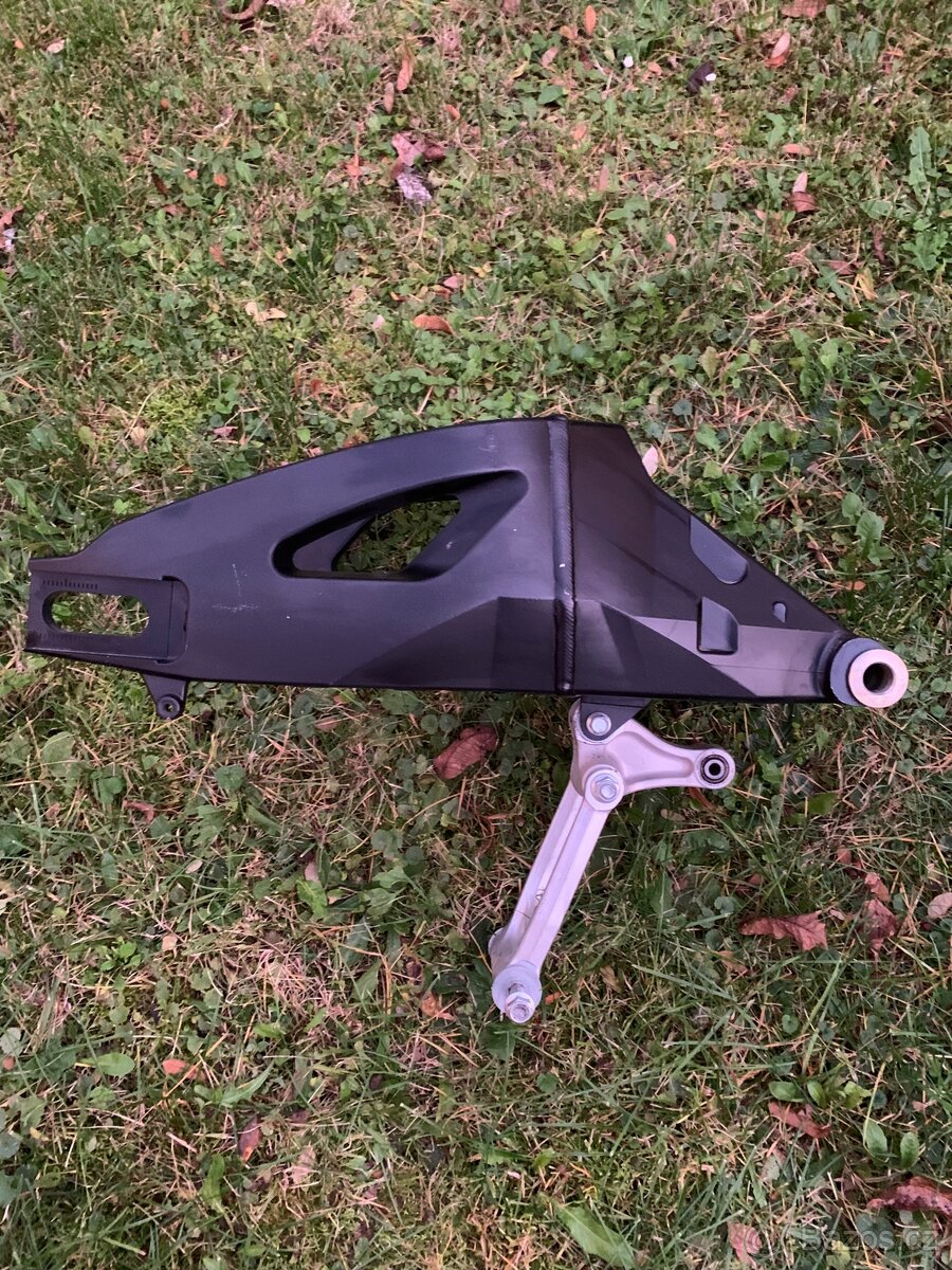 Kyvadlo s progresí na suzuki gsx-r 1000