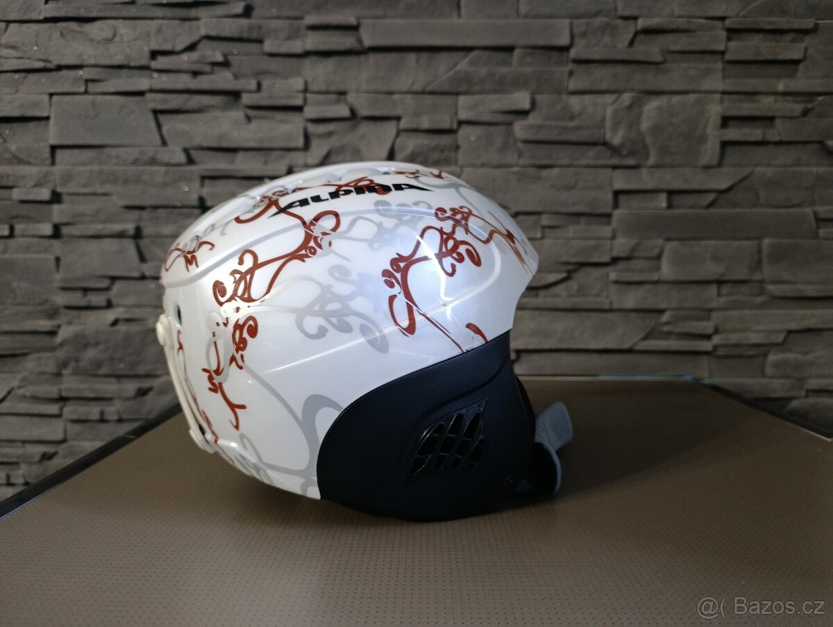 Dětská lyžařská přilba