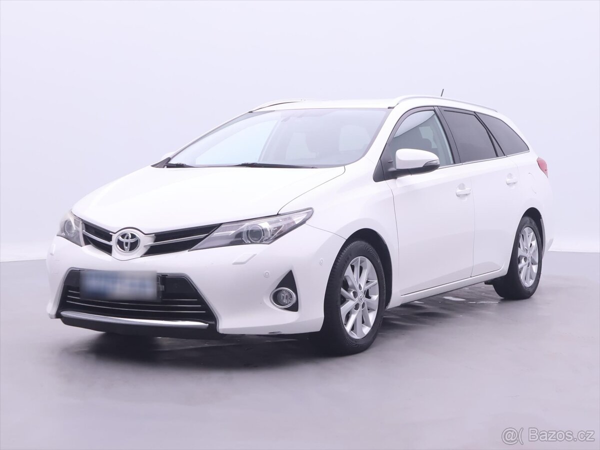Toyota Auris 2,0 D-4D CZ Sports 1.Maj Tažné (2014)