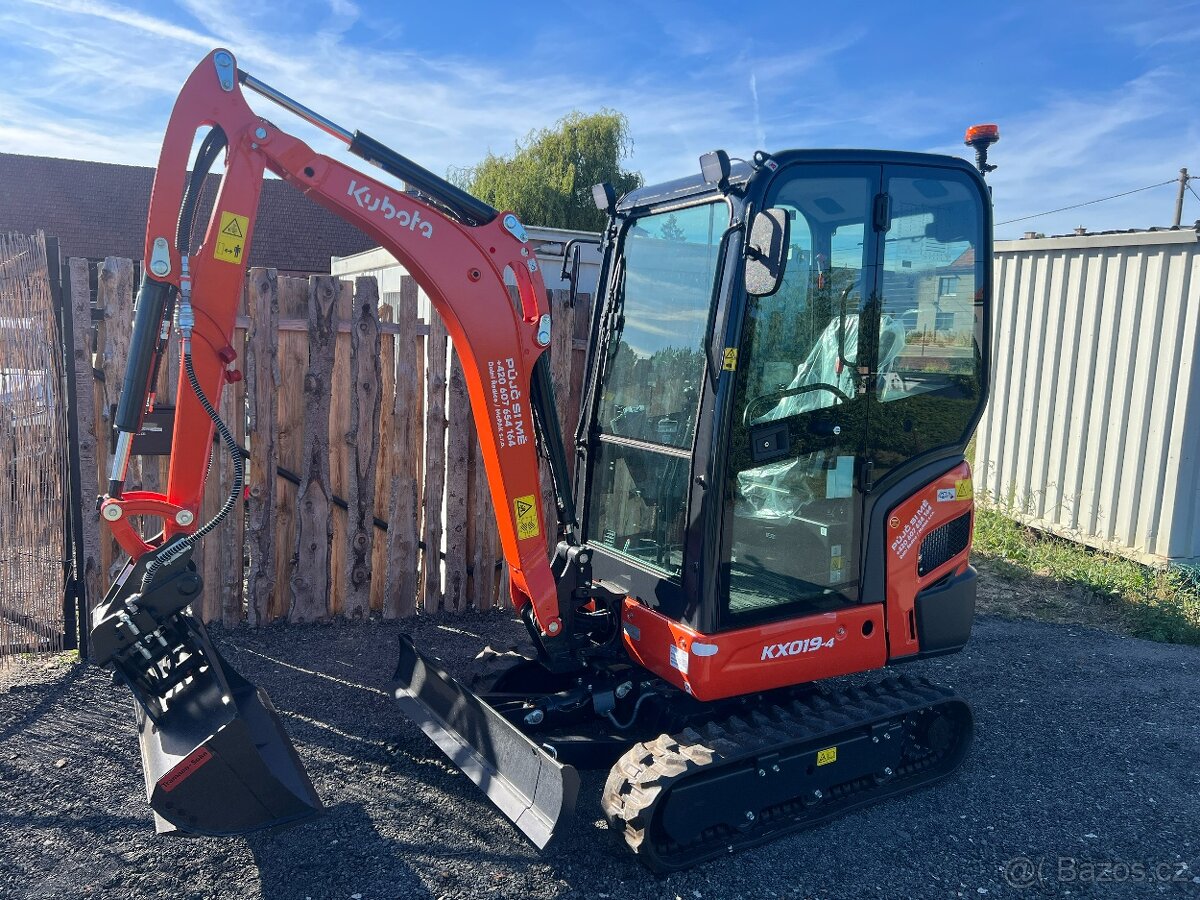 PŮJČ SI MĚ / nová Kubota KX019-4 2t / příslušenství