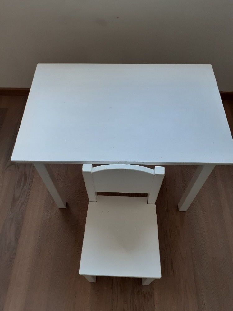 DĚTSKÝ STOLEČEK A ŽIDLIČKA