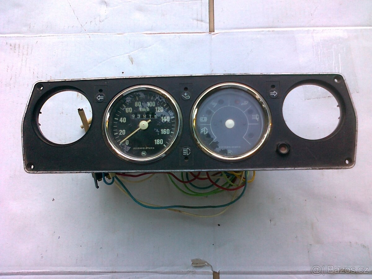 Přístrojové desky na Škoda 105l, 120l, 125l