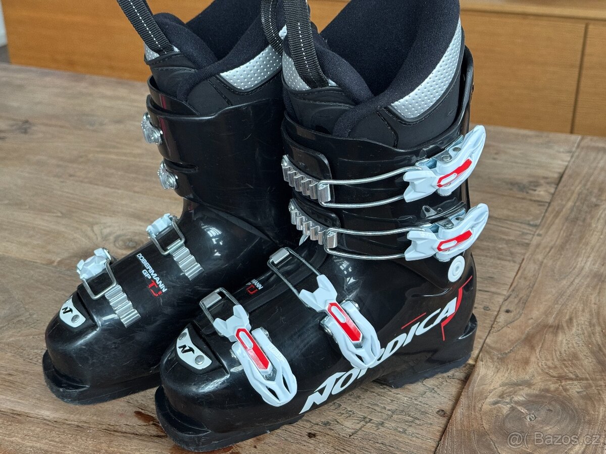 Dětské lyžařské boty NORDICA vel. 35-36, 1 sezóna, 1. dítě