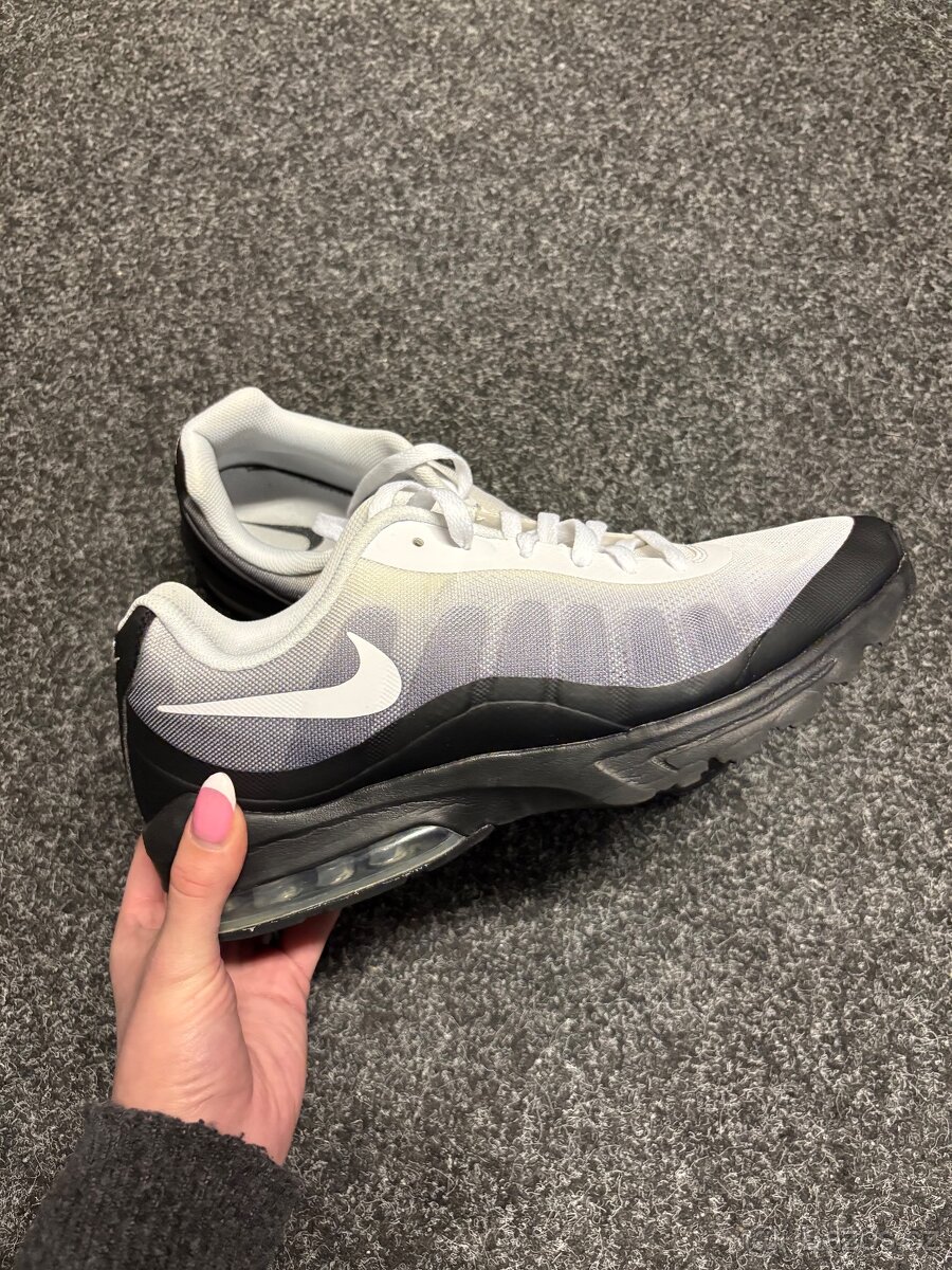 Nike Air Max Invigor