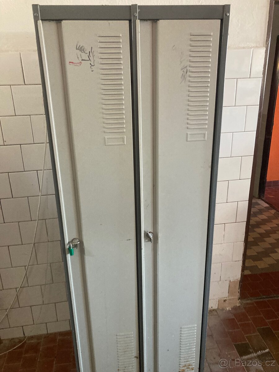 Šatní skříňky