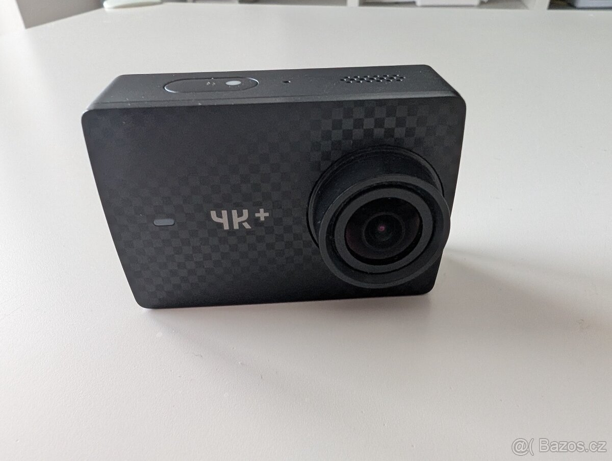 Akční kamera Xiaomi Yi 4K+ s příslušenstvím
