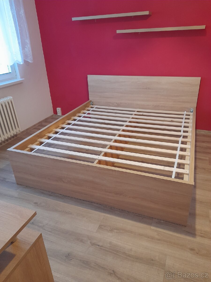 Manželská postel 180/200